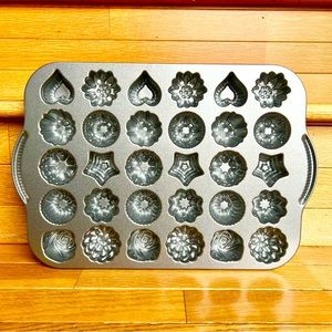 DRAFT NORDIC WARE Cake Pan Baking Petit Four Bake Pastry Teacake Tea Cake Stick